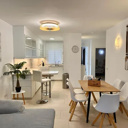 Capitain Jane's Beachside Haven *