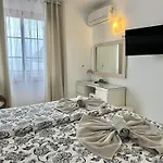 Capitain Jane's Beachside Haven Apartamento *